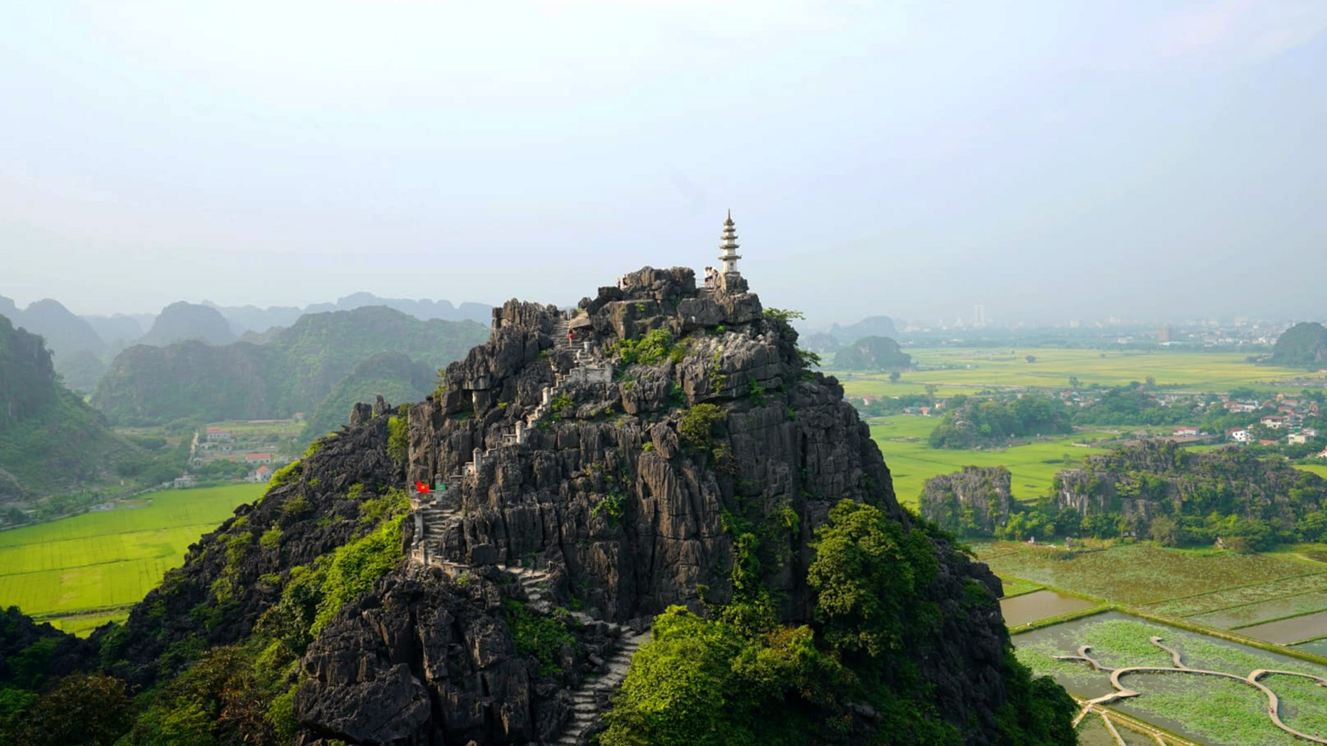 Tour 2N1D | Tham quan Hoa Lư – Tam Cốc – Hang Múa – Bái Đính - Tràng An | Ninh Bình